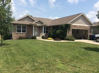 3362 Ridgeview Dr, Des Moines, IA 50320