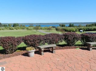 11808 Russell Ridge Dr, Williamsburg, MI 49690