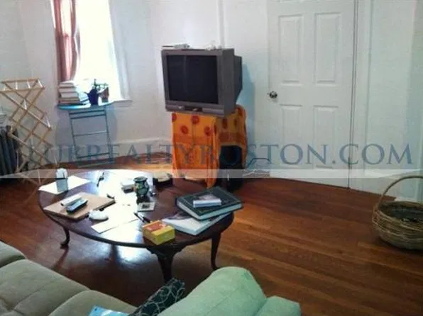 30 Brackett St #1, Boston, MA 02135