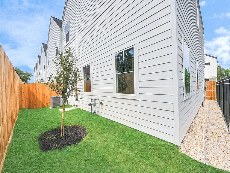 6519 Old Olive Tree Dr — Photo 27