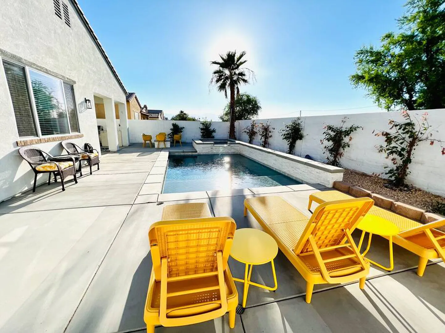 4 Bed Family Villa - pool/spa/bbq/fire pit — Photo 3