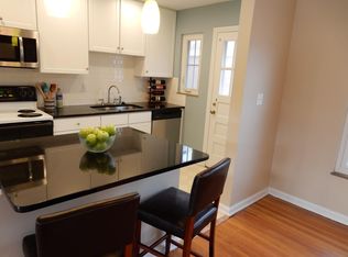 2066 Harwitch Rd, Upper Arlington, OH 43221