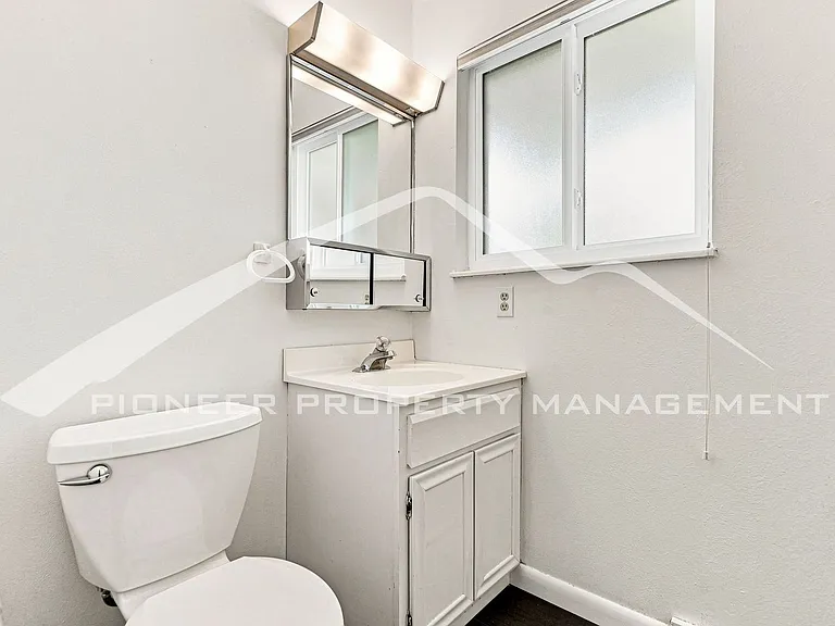 2557 S Coors St — Photo 10