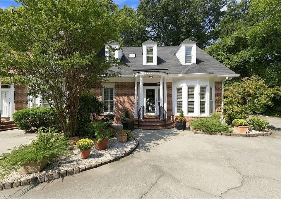 1st image of 623 Isley Pl