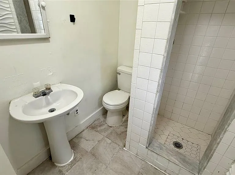202 E Polk St — Photo 10