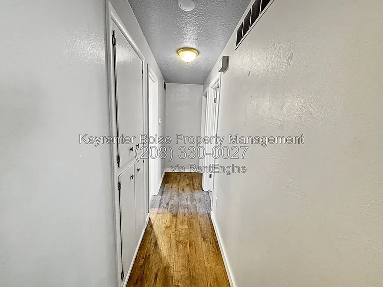 5603 W Centerbrook Dr — Photo 9