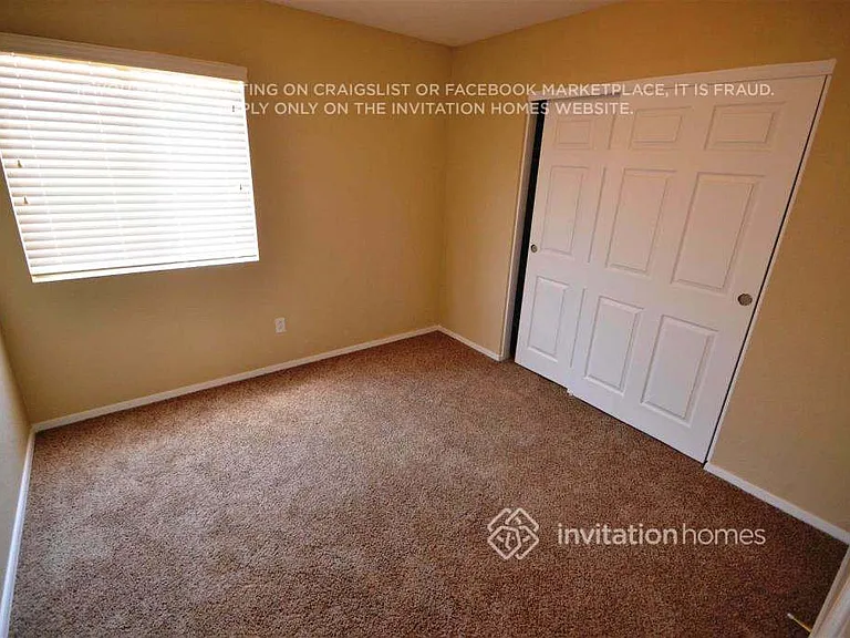 10465 E Azalea Ave — Photo 9