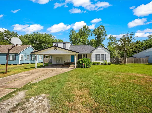 209 South St, Baytown, TX 77520