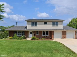 301 Elm St, Glenview, IL 60025