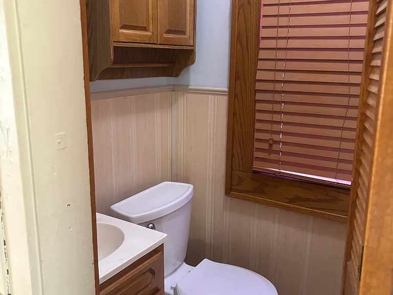 1240 N Temple Ave — Photo 14