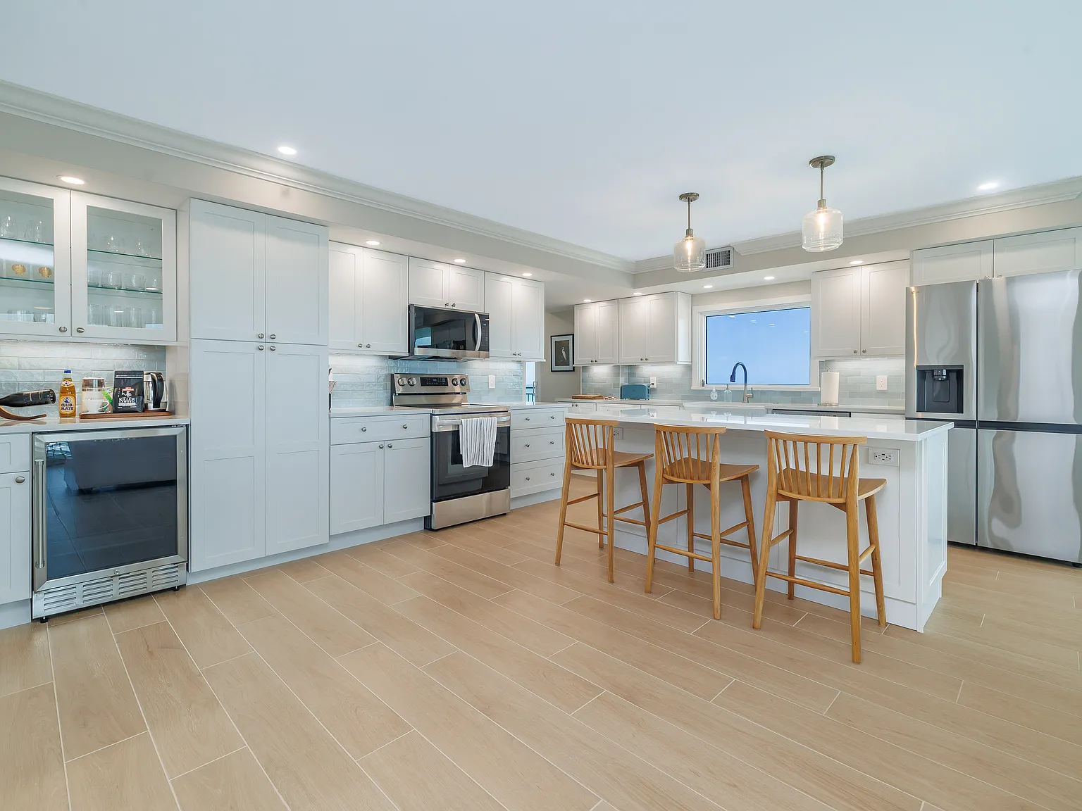 2 bed, 1805 sqft, $5,200 — Photo 3