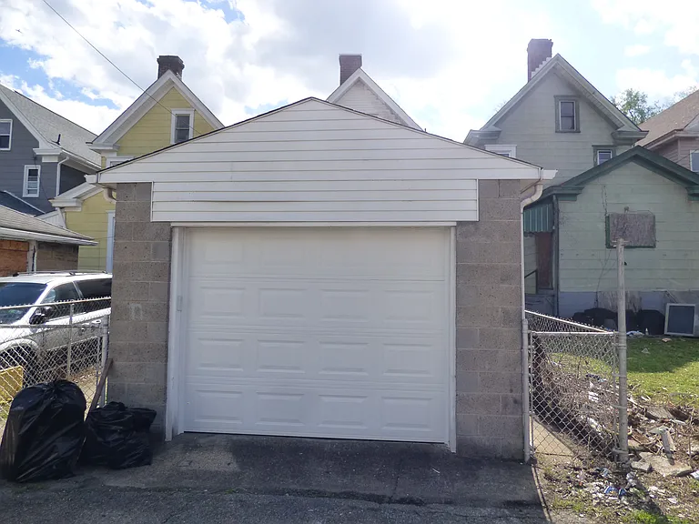 406 Grove St — Photo 18