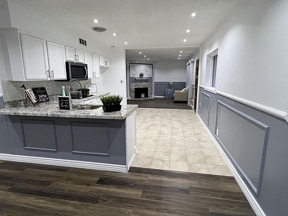 3rd image of 436 E 10th Pl