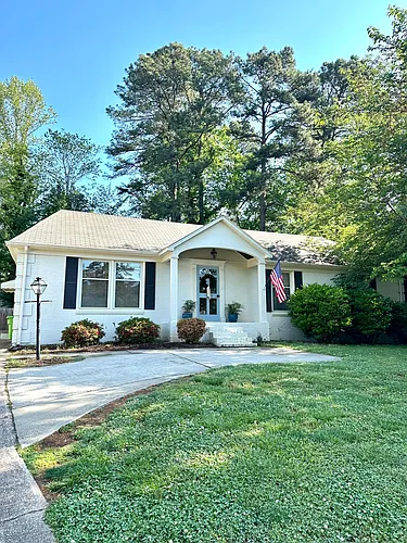 219 Pinecroft Dr Photo 1
