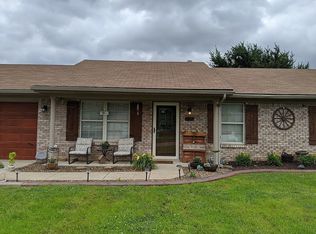 1217 Flagstone Dr, Jeffersonville, IN 47130