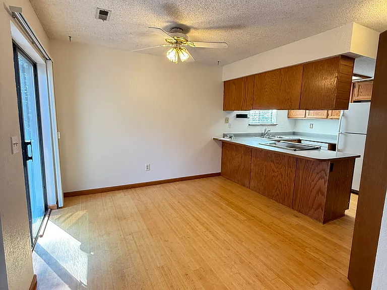 6262 Willow Ln — Photo 6