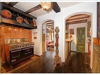 5th image of 2316 Pinecrest Dr