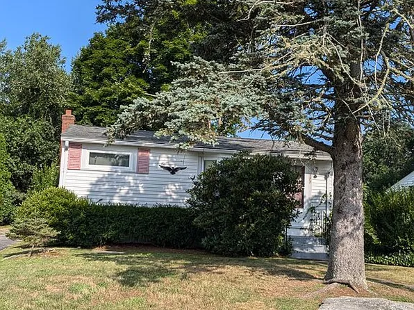 171 Cedar Rd, Charlestown, RI 02813
