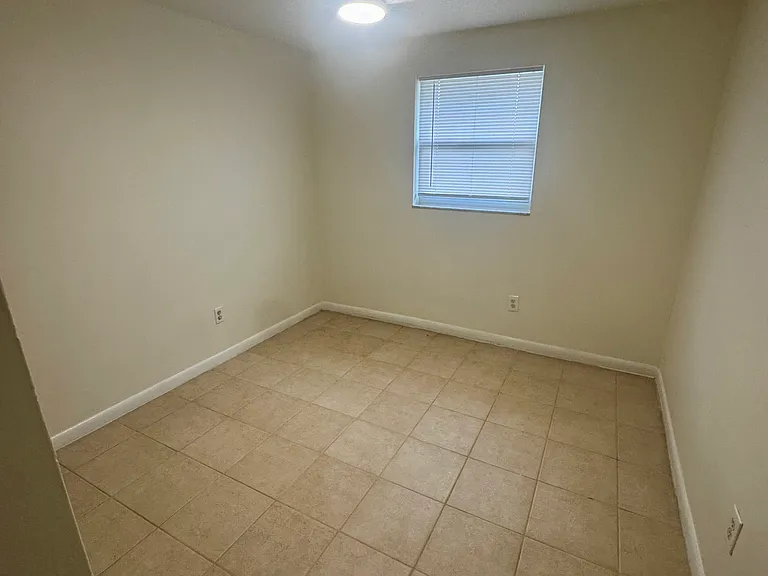 9313 Eastfield Rd #B — Photo 6