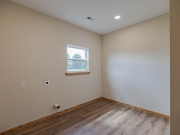 3rd image of 15386 S 2763rd Blvd