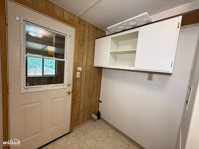 809 W Washington Ave — Photo 10