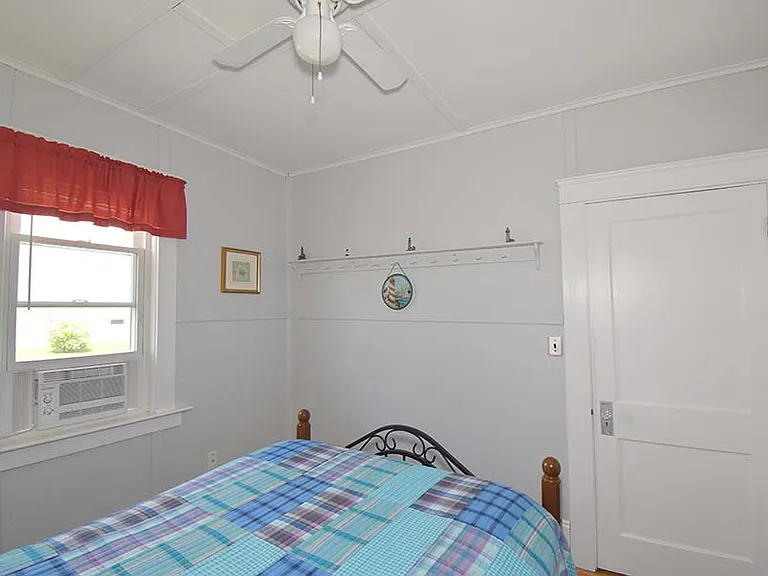 27 Saint James Rd — Photo 18