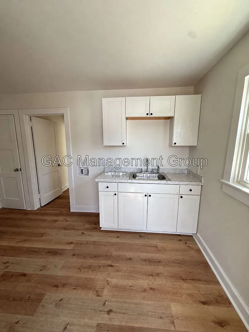 1 bed, 1.0 bath, 580 sqft, $850 — Photo 2