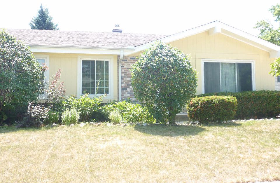 1st image of 8661 W Green Brook Dr