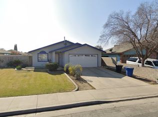 108 Liberty Ln, Delano, CA