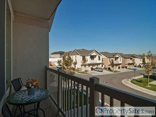 4th image of 6936 Traveler Ln