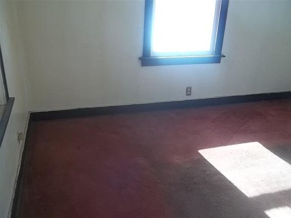 3rd image of 805 Westwood Ave