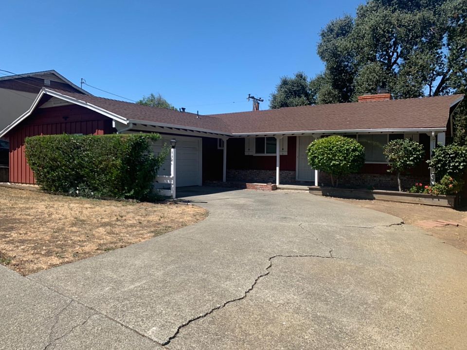 1st image of 645 Lockwood Dr