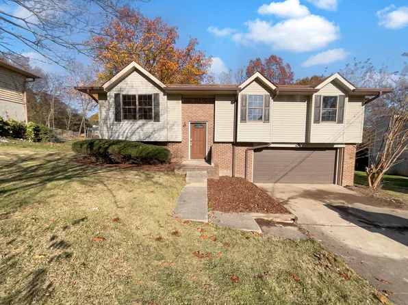 8209 Blue Spruce Dr, Hixson, TN 37343