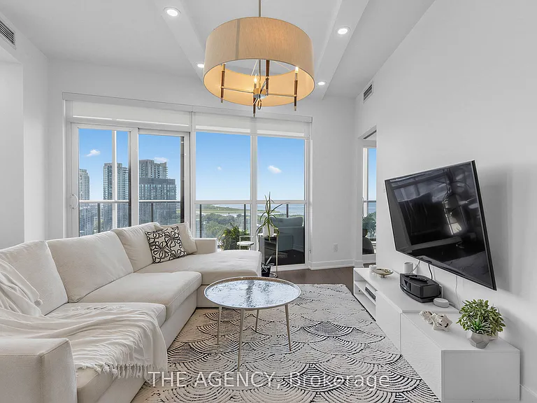 30 Ordnance St #1811 — Photo 4