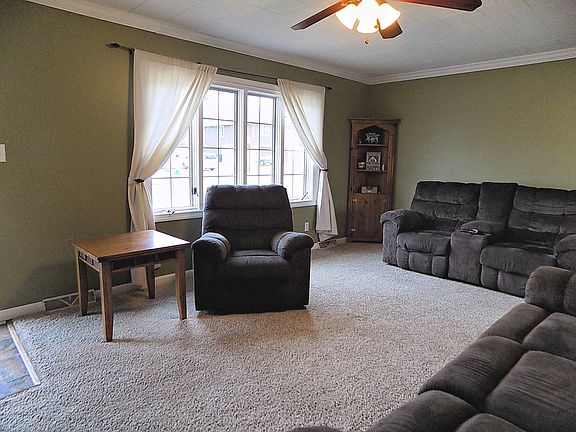 5th image of 81 E Circle Dr