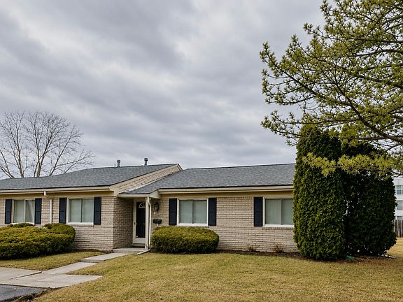 3rd image of 25936 Franklin Pointe Dr