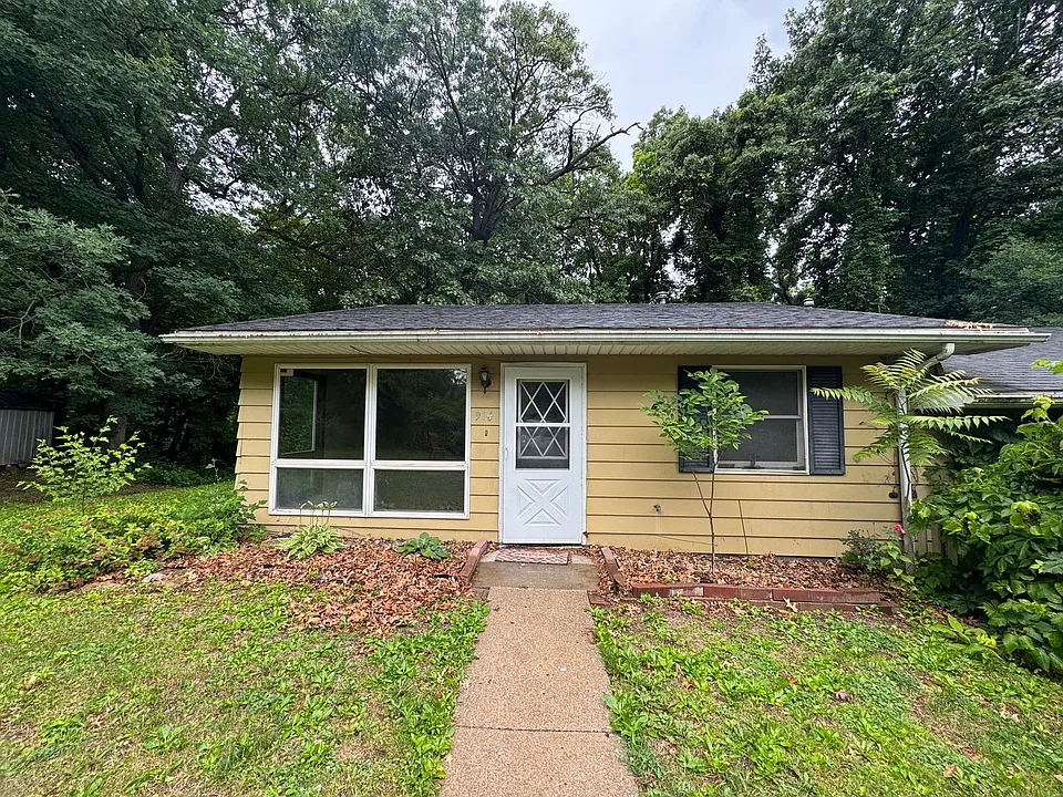 908 Asbury Ct