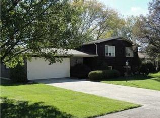 2670 Carousel Dr, Springfield, OH 45503