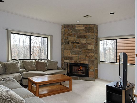 3rd image of 22 Heritage Way