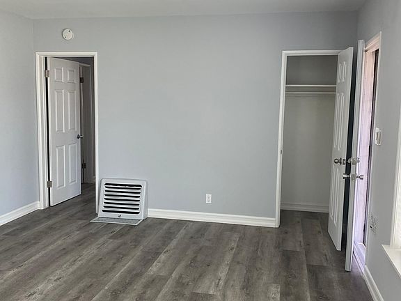 2nd image of 3301 Adriatic Ave