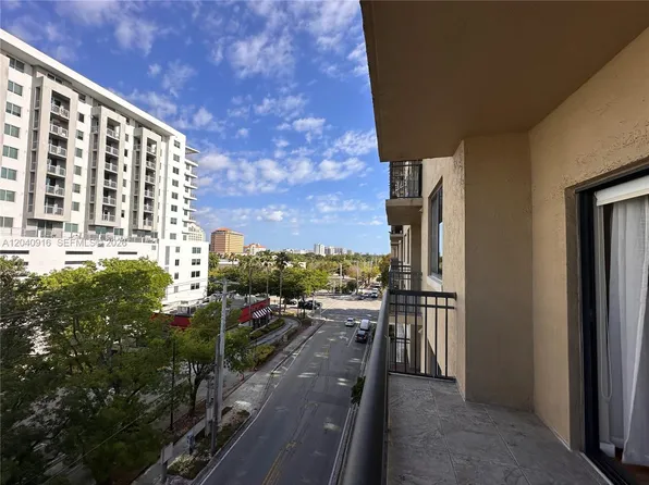 3590 Coral Way APT 611, Miami, FL 33145