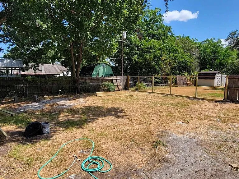 7409 Valeda Dr — Photo 16