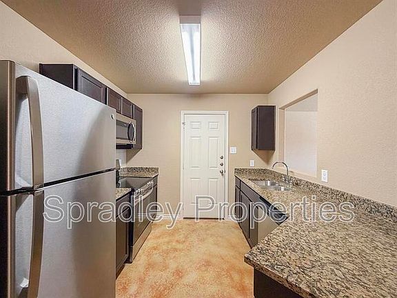 4th image of 1036B Mason Dr