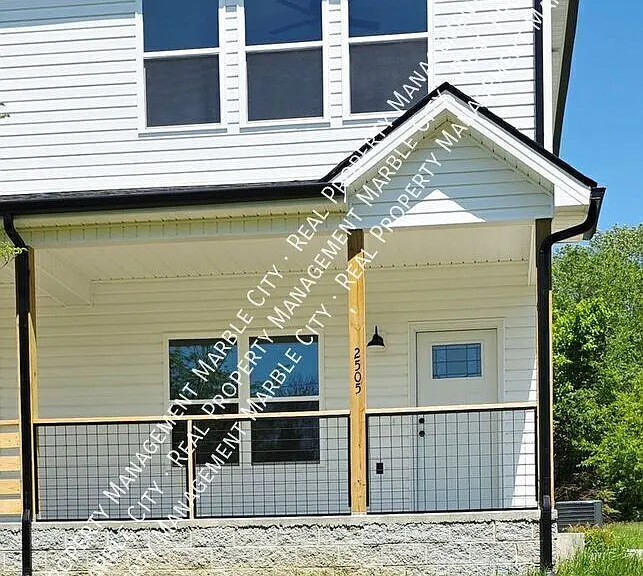 2505 Boyds Bridge Pike — Photo 1