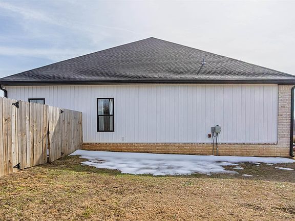 3rd image of 120 Sarah Grace Dr