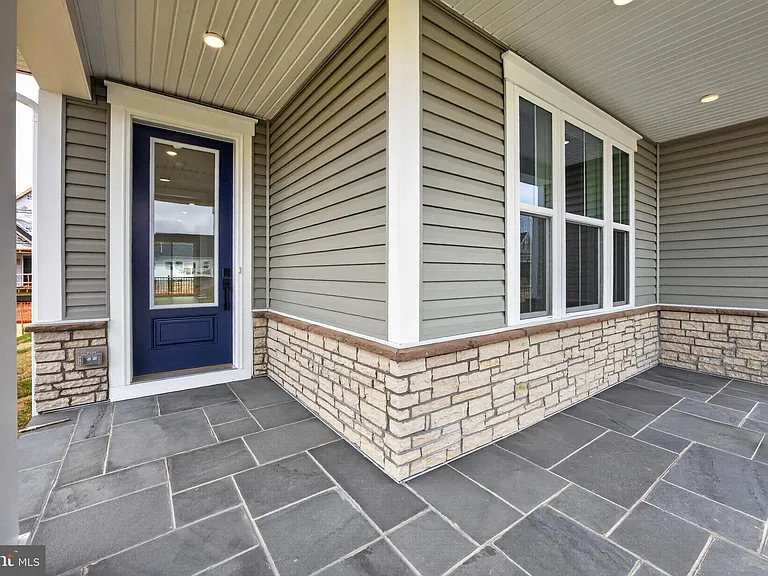 1422 Gilray Dr — Photo 6