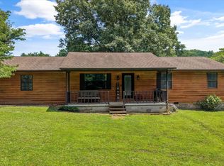 349 Fairchild St, Harriman, TN 37748