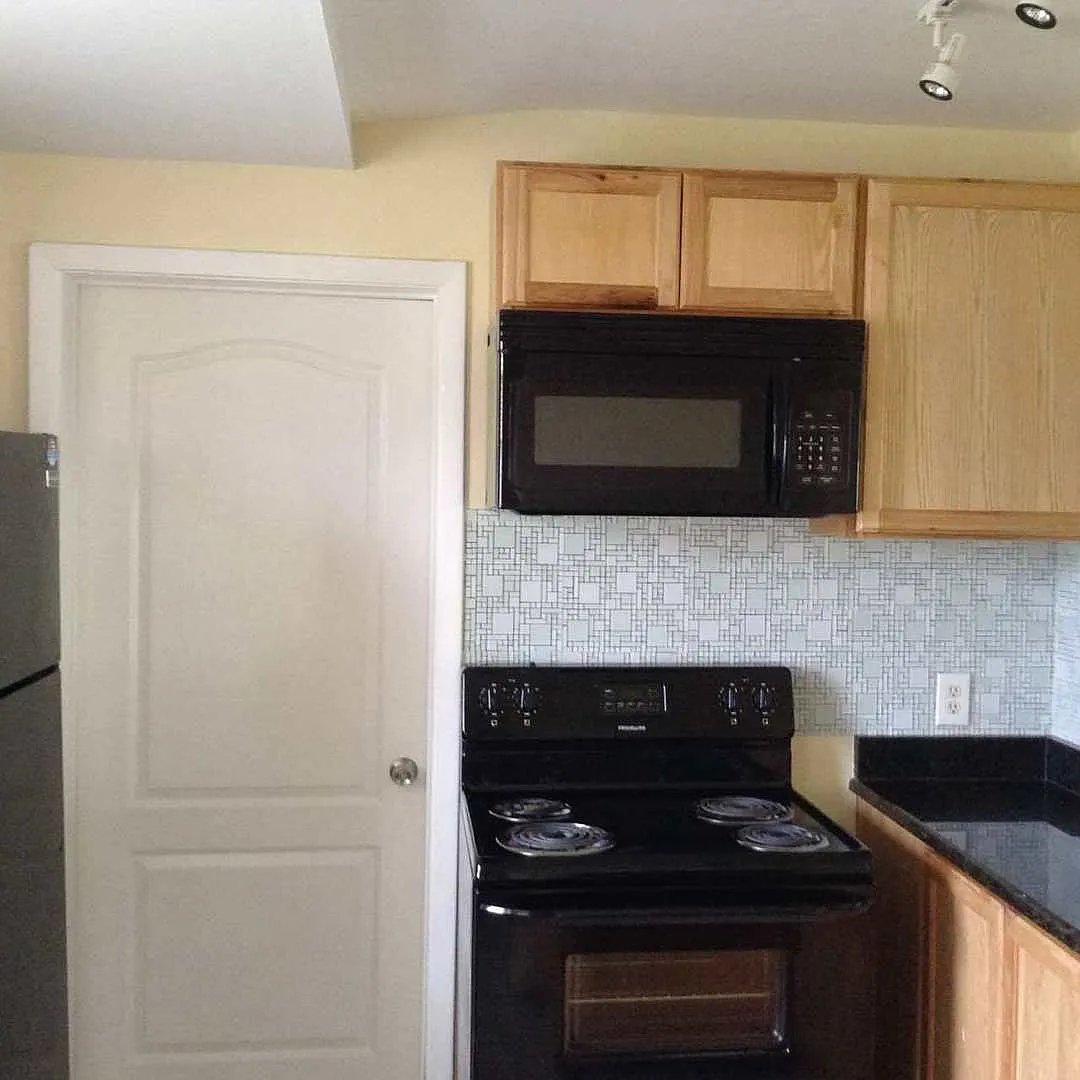2/1.5 Duplex at Lucaya. — Photo 4