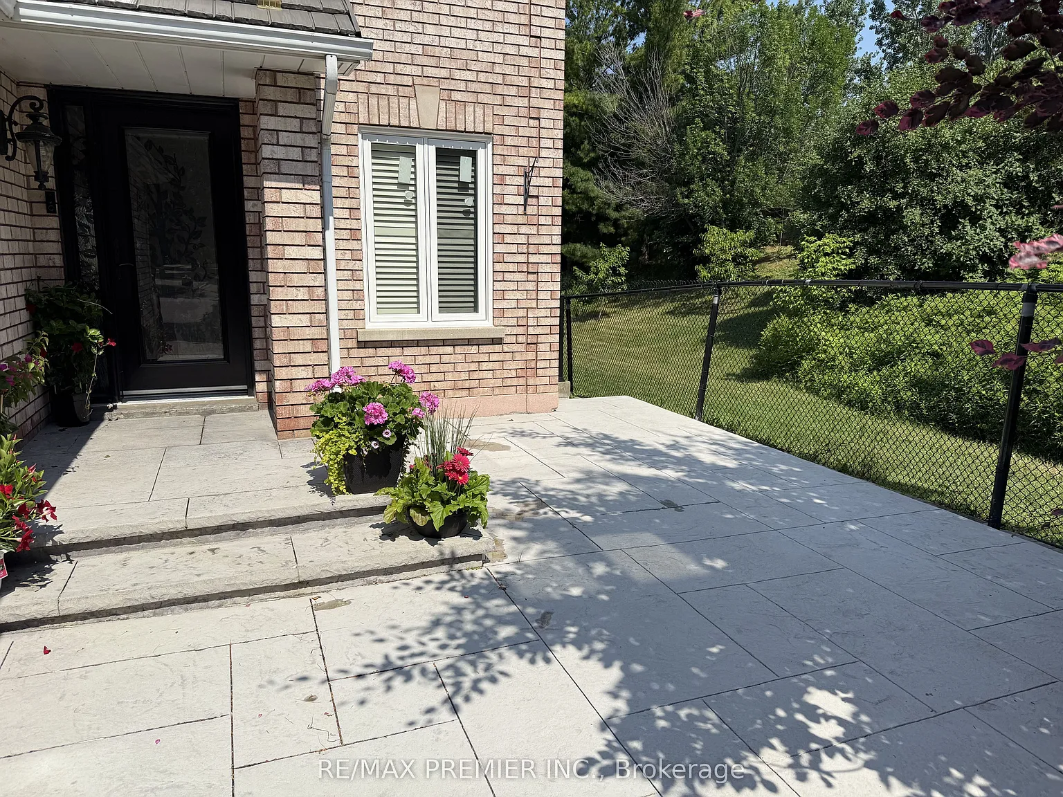 2 bed, $1,650 — Photo 2