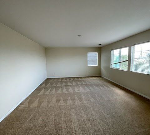 4th image of 45023 Sonia Dr